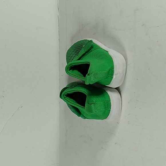 Cat & Jack Shoes Cat And Jack Tottler Size 6 Green And White